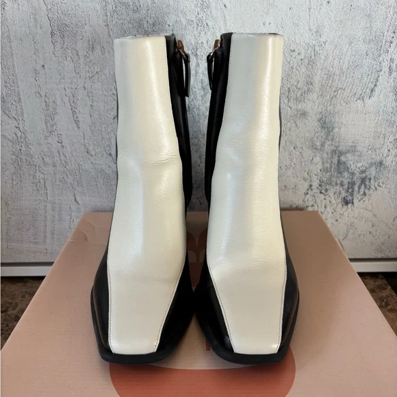 Gianni Bini Black and Cream Heeled Boots - Picture 5 of 8